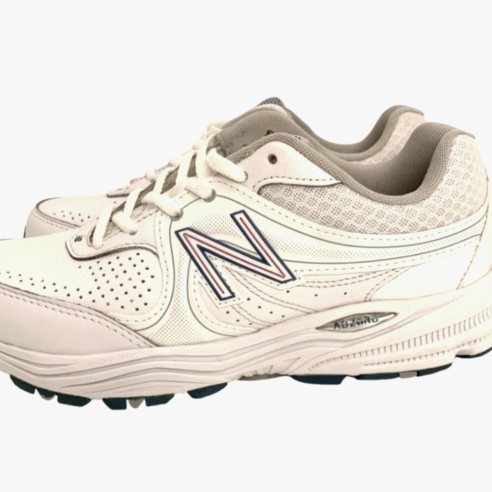 NEW BALANCE 840 WHITE LEATHER WALKING/TENNIS SHOES SZ 7.5